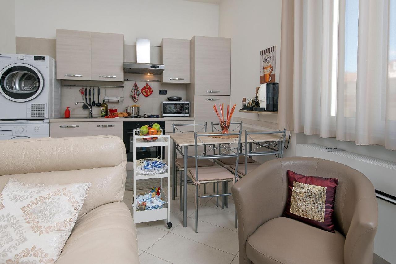 La Preziosa Apartment Duomo Nápoles Exterior foto